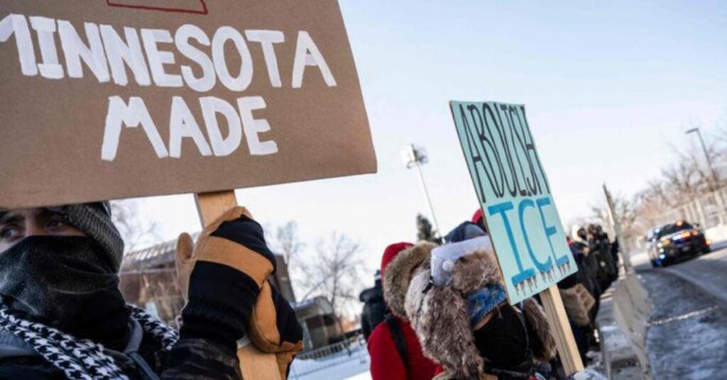Trump exige fim de resistência e caos em meio a protestos contra o ICE em Minnesota
