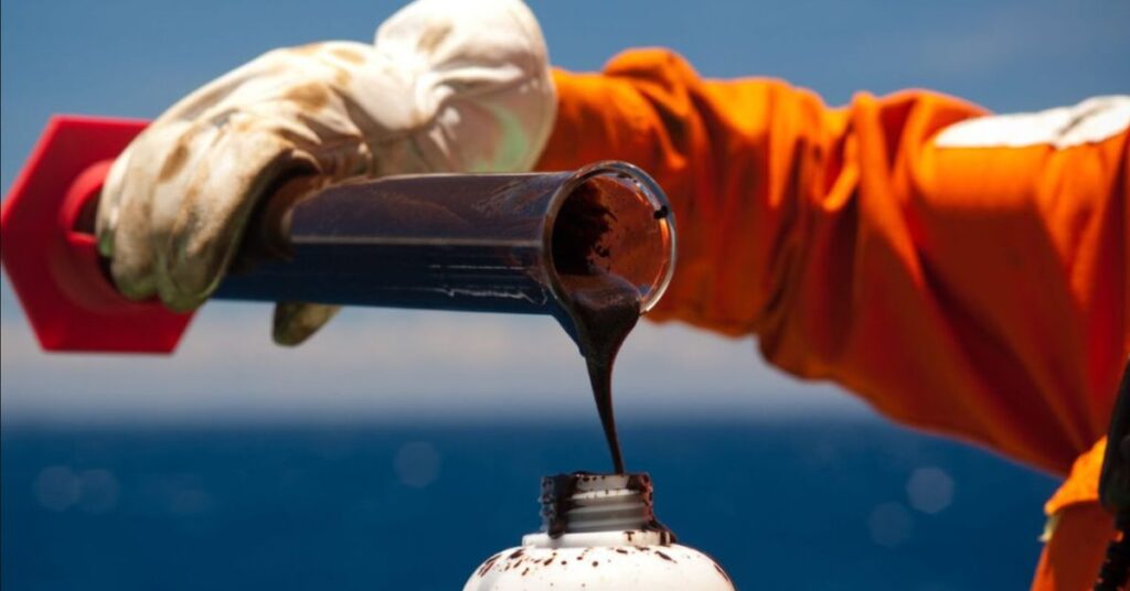 preços do petróleo hoje com Brent e WTI em alta