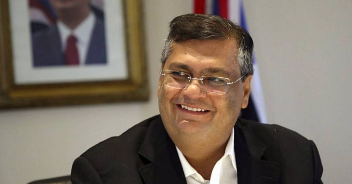 Ministro do Supremo Tribunal Federal durante sessão que analisa decisão sobre penduricalhos e teto constitucional