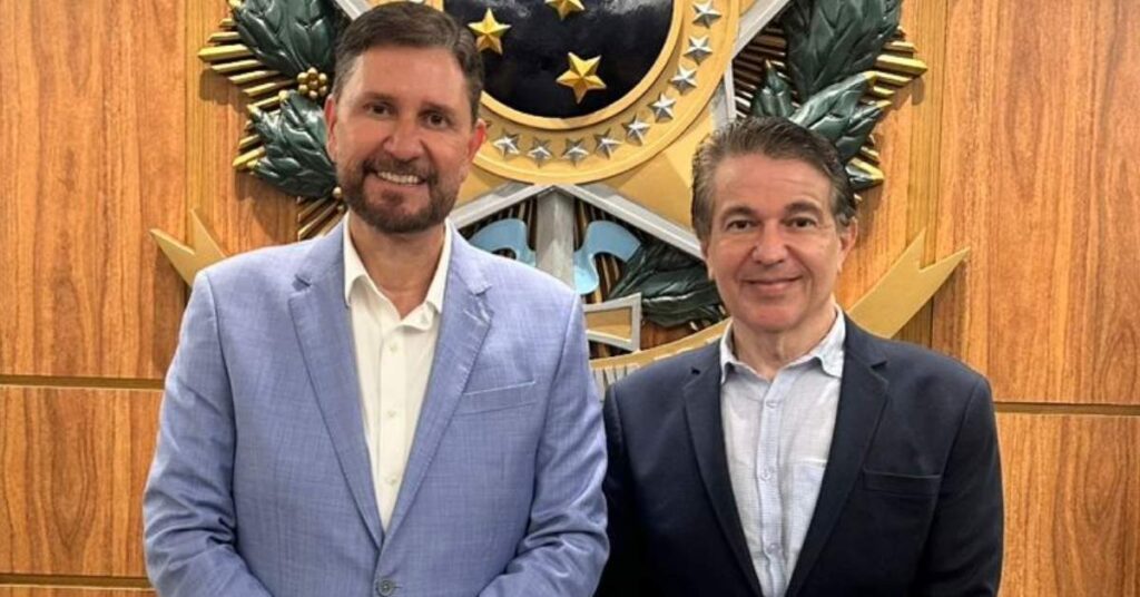 Alece e Sistema BNTI durante reunião institucional sobre lançamento do J1 News Brasil