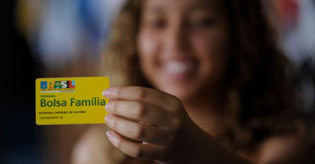 Bolsa Família e mercado de trabalho feminino no Brasil