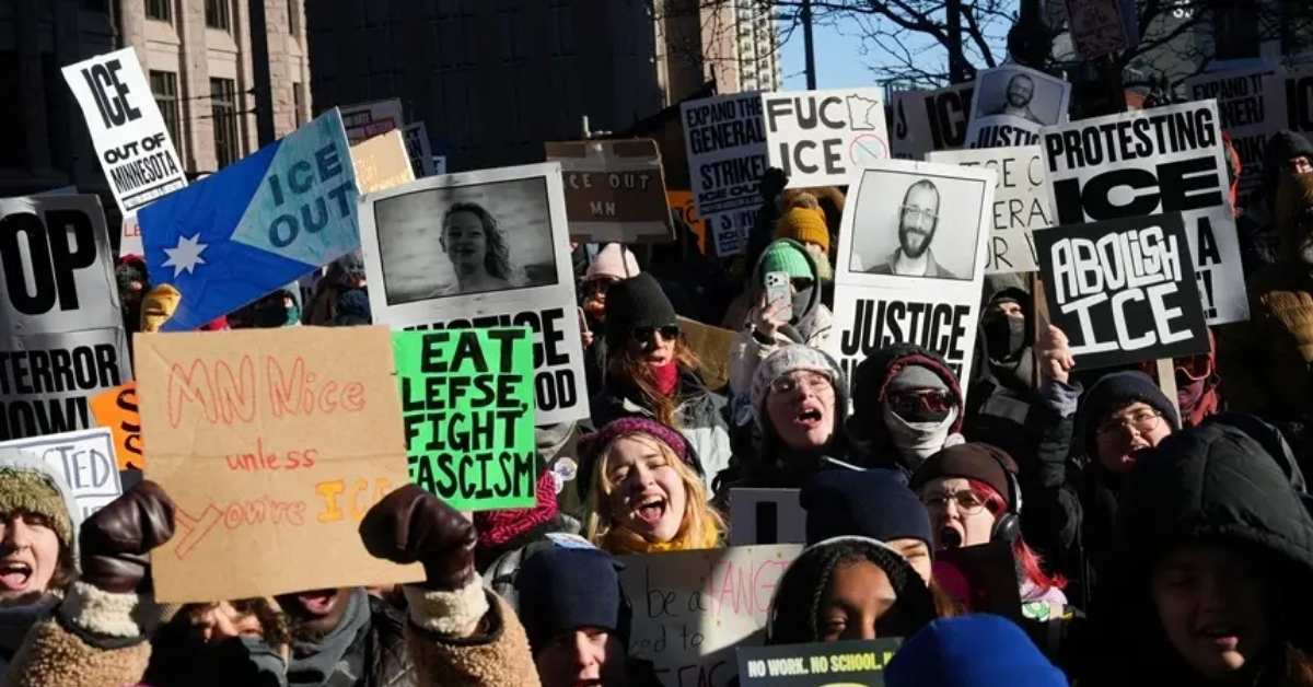 Brasileiros em Minnesota acompanham protesto contra ações do ICE nos Estados Unidos