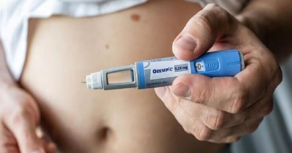 Canetas emagrecedoras devem ganhar peso na receita das farmácias até 2030