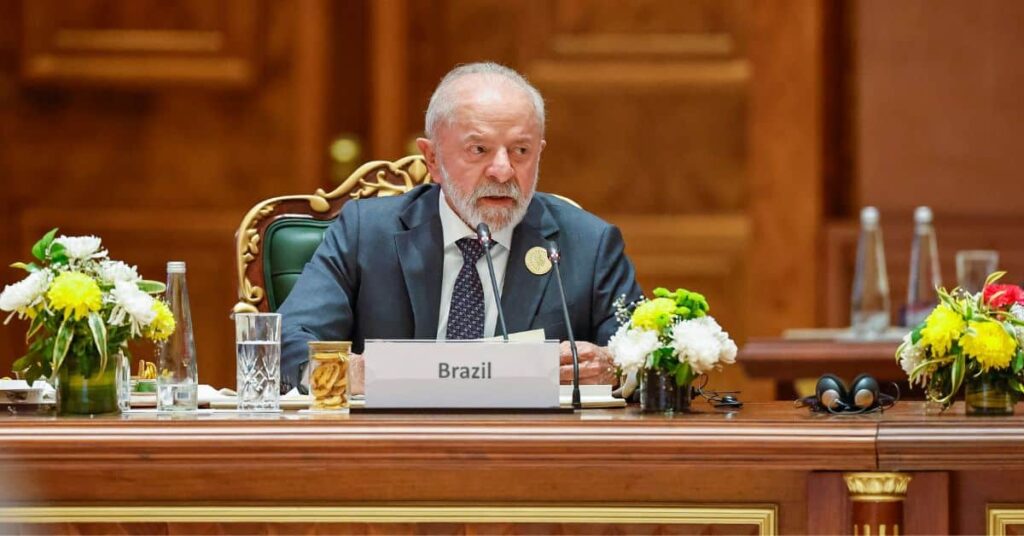 Lula debate dependência do dólar durante agenda internacional