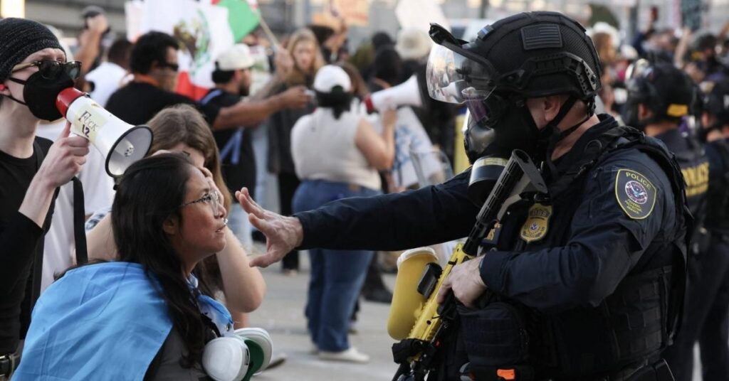 ICE passa a usar câmeras corporais durante operação em Minneapolis