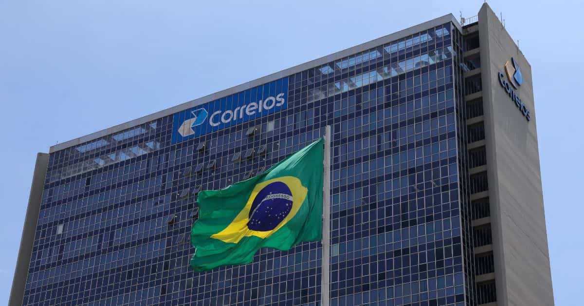 Foto da sede dos Correios em Brasília, estatal cujos Imóveis dos Correios no Ceará entram em leilão digital