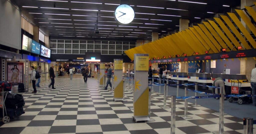 modernização de aeroportos no Aeroporto de Congonhas com ampliação do terminal