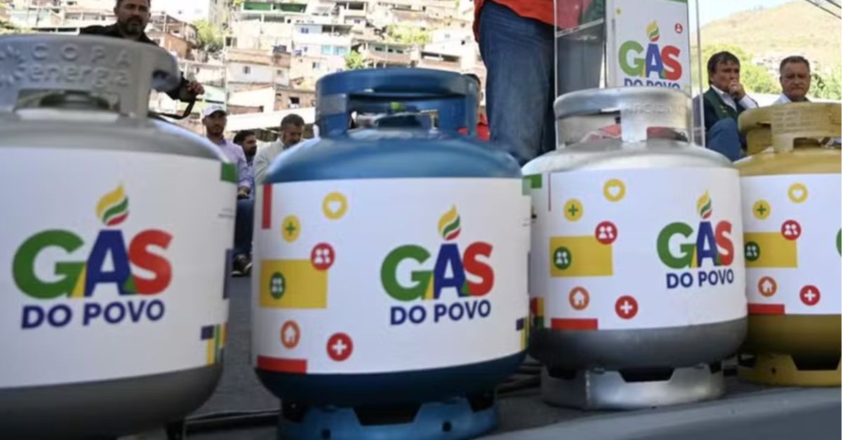 Botijões de gás com selo da MP do Gás do Povo, cuja proposta foi aprovada na Câmara dos Deputados