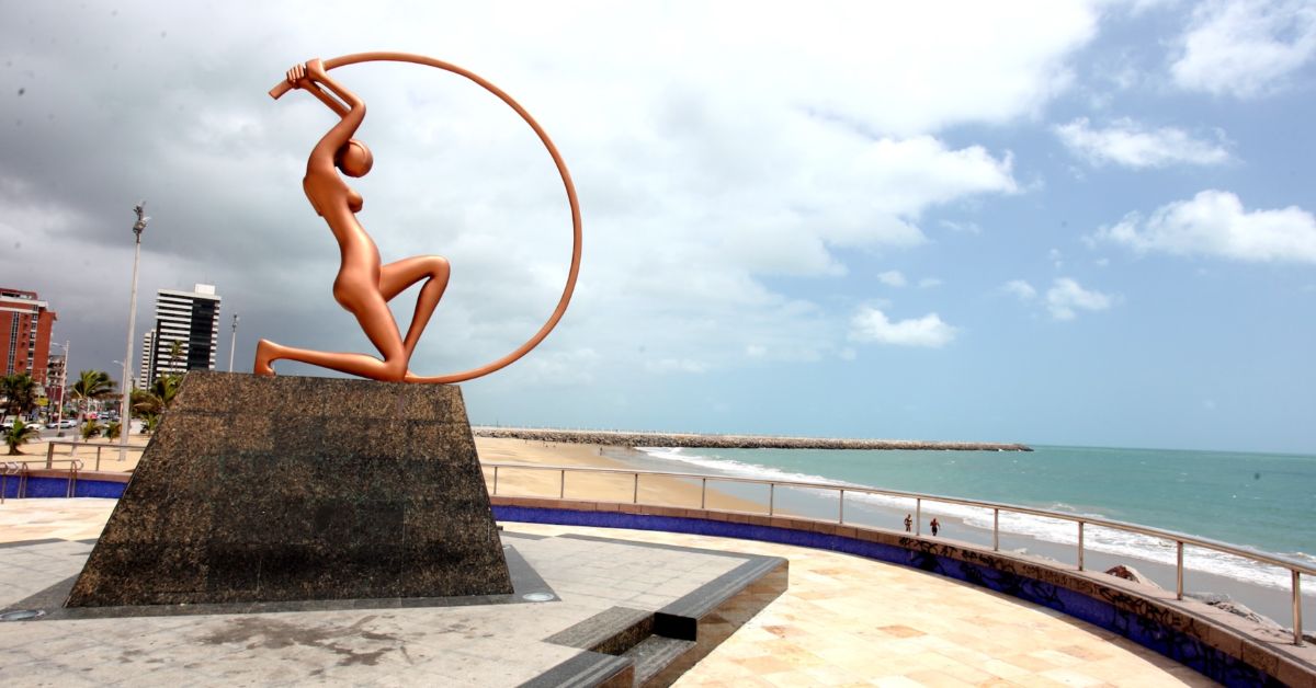 Estátua de Iracema, em Fortaleza, onde foi feito anúncio do reajuste aos servidores de Fortaleza em coletiva oficial