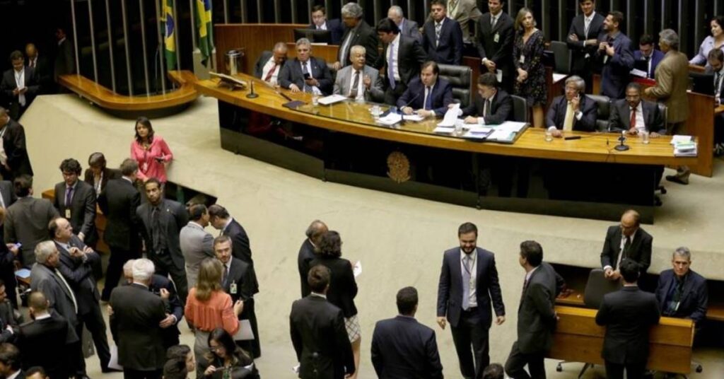 Plenário da Câmara durante votação do Gás do Povo que teve deputados votando contra