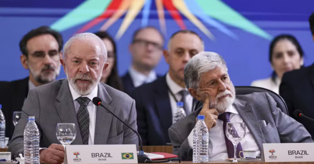 Lula e Celso Amorim discutem conflito no Oriente Médio em reunião oficial