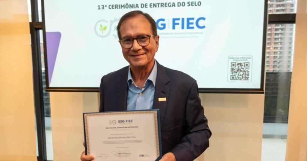 Beto Studart recebe selo ESG-FIEC durante cerimônia de certificação da BSPAR