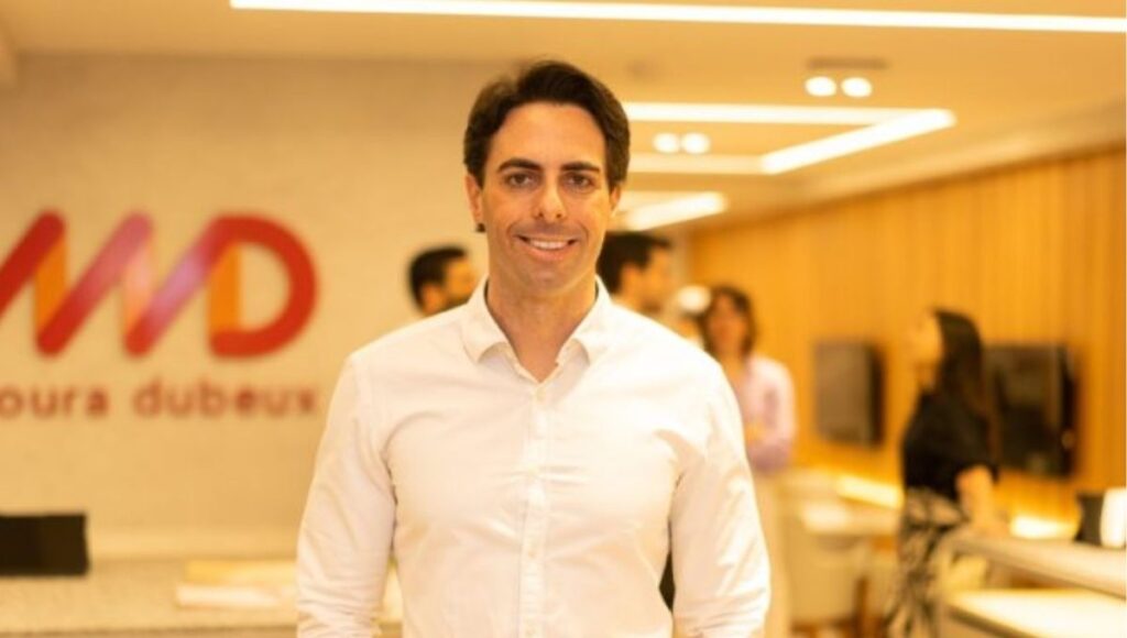 CEO da Moura Dubeux em escritório da empresa após virar alvo de processo da CVM por negociação em período vedado