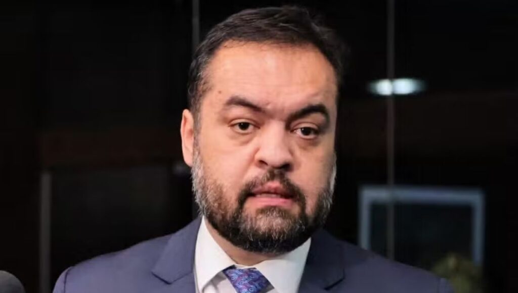 Cláudio Castro governador do Rio durante declaração sobre julgamento no TSE