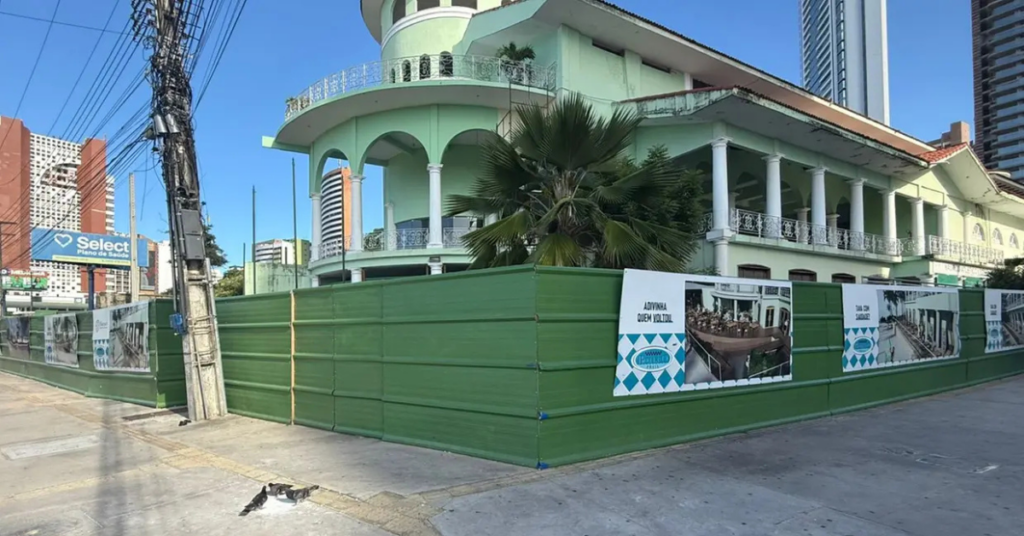 Clube Náutico em Fortaleza com obras cercadas após embargo da SPU na Beira Mar - Foto: Divulgação/SPU.