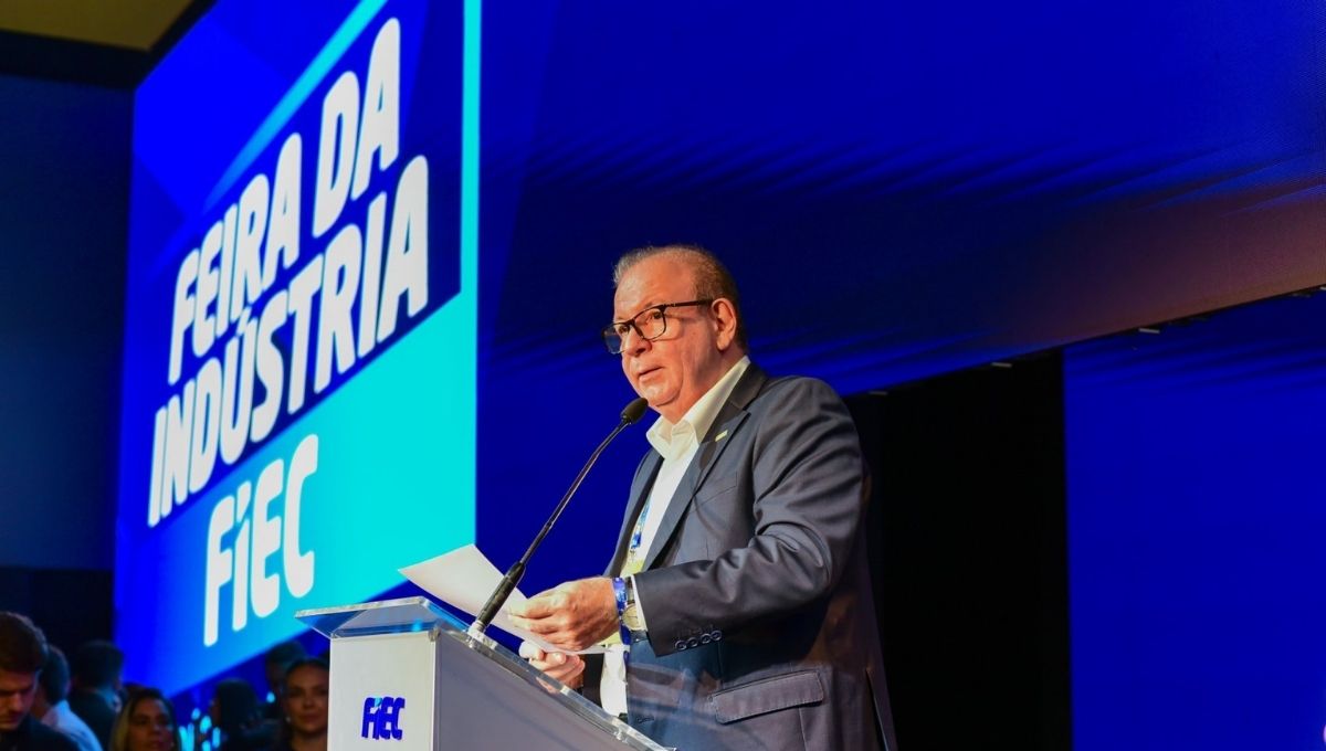 Ricardo Cavalcante discursa no encerramento da Feira da Indústria FIEC 2026 no Centro de Eventos do Ceará
