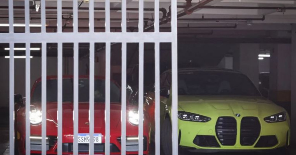 Carros de luxo apreendidos ligados ao leilão de carros do INSS autorizados pelo STF - Foto: Reprodução/Redes Sociais