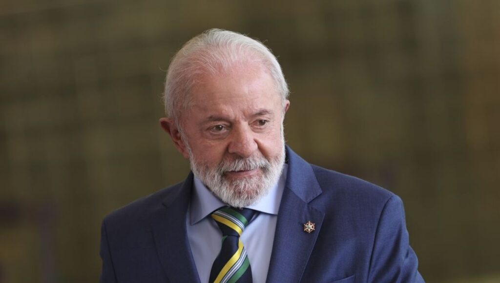 Lula avalia volta da Petrobras à distribuição de combustíveis