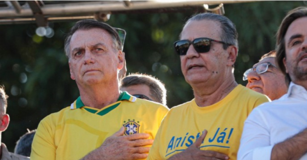 Silas Malafaia ao lado de Jair Bolsonaro durante manifestação na Avenida Paulista em São Paulo - Foto: Joédson Alves/Agência Brasil