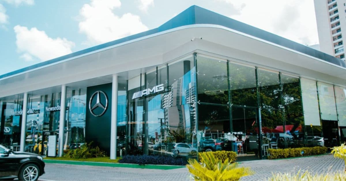 Fachada da Newsedan Mercedes-Benz em Fortaleza