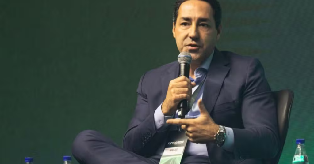 CEO da Fictor, Rafael Góis, durante evento antes de ser alvo da operação fallax da PF - Foto: Reprodução/Linkedin
