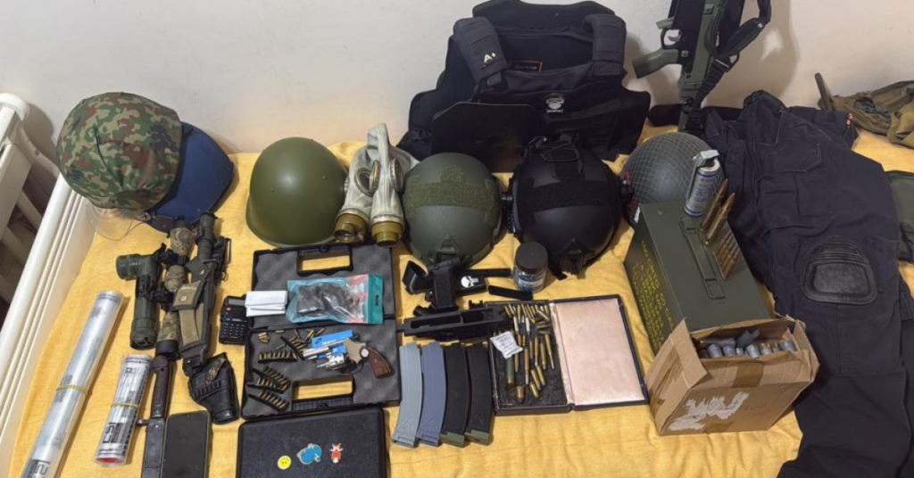 Armas, munições e equipamentos táticos apreendidos na Operação Shadowgun contra rede de armas produzidas em impressoras 3D - Foto: Divulgação/Governo de SP