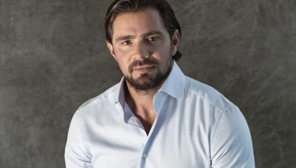 Daniel Vorcaro antes de prestar primeiro depoimento à Polícia Federal