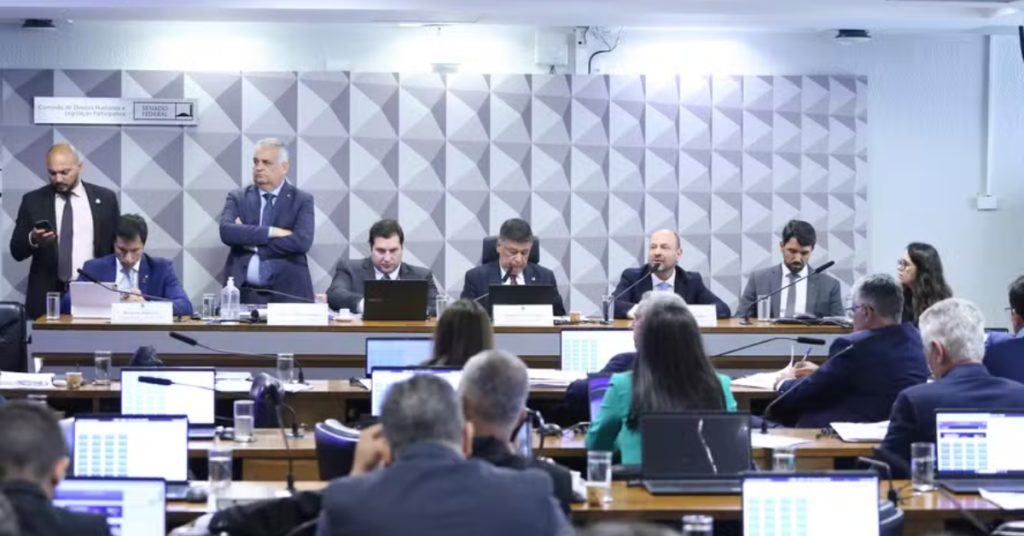 Sessão da Retomada da CPMI do INSS no Congresso Nacional durante reunião de parlamentares — Foto: Kayo Magalhães / Câmara dos Deputados