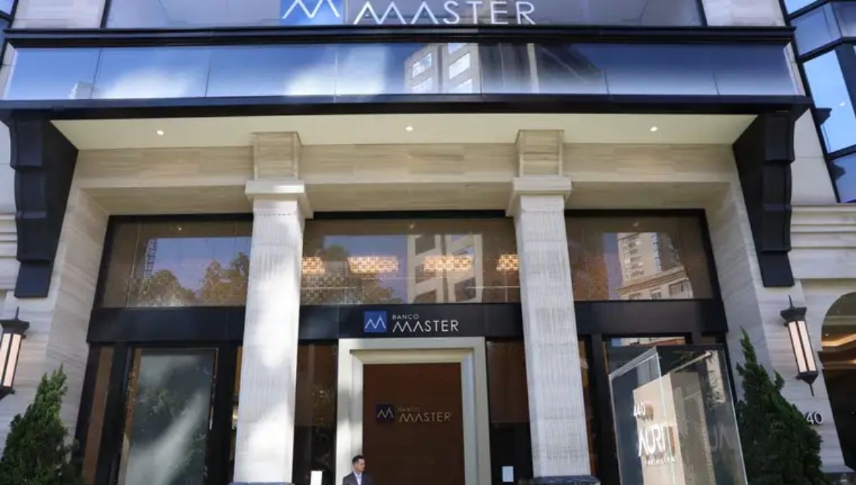 Fachada do Banco Master durante crise que levou à investigação e liquidação da instituição