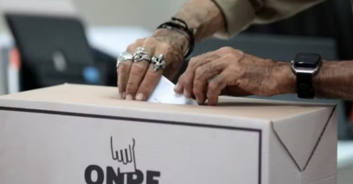 Eleitores aguardam votação após falha nas eleições do Peru por falta de cédulas - Foto: Reprodução/Redes Sociais
