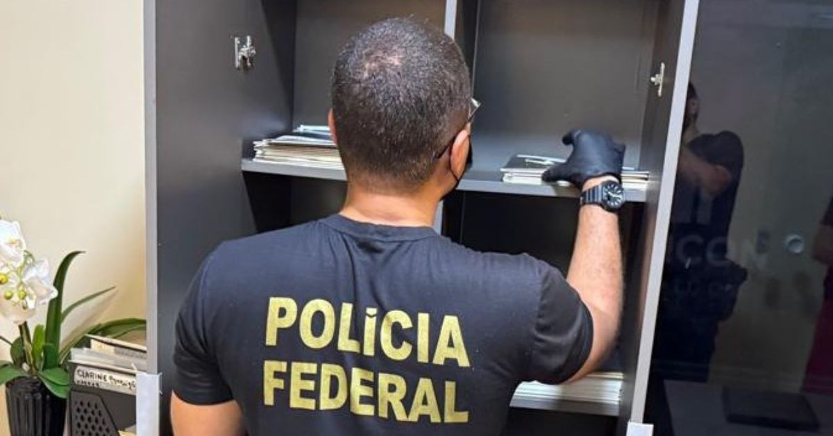 Policial federal durante operação contra fraude no INSS no Ceará envolvendo documentos rurais falsos