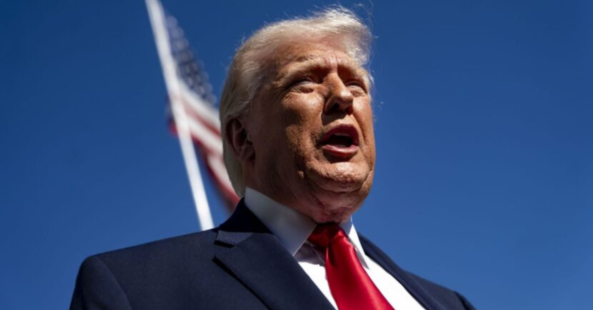 Donald Trump durante coletiva em meio a debate sobre sua saúde mental nos EUA - Foto: Reprodução