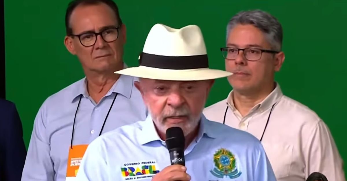 Lula discursa em Sergipe ao defender nova indicação de Jorge Messias ao STF após rejeição no Senado.