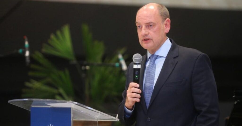 Ricardo Couto fala em evento do Governo do Rio de Janeiro durante auditoria sobre contratos e cargos comissionados no Estado