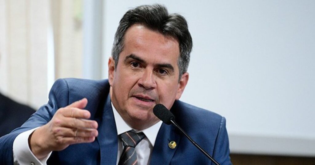 Senador Ciro Nogueira durante reunião no Senado; parlamentar é alvo da PF no caso Banco Master