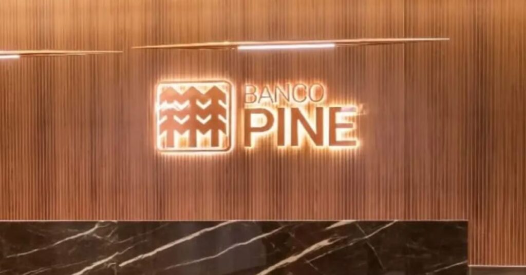 Lucro do Banco Pine sobe 104% no 1T26 e ações PINE4 acumulam alta em 12 meses