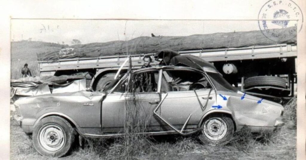Morte de JK: carro de Juscelino Kubitschek após acidente na Via Dutra em 1976