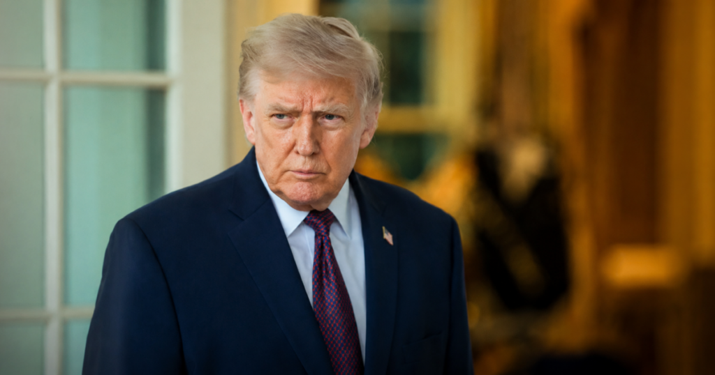 Donald Trump durante pronunciamento sobre possível antecipação do acordo entre Estados Unidos e Irã, em meio às discussões sobre petróleo e estabilidade econômica global.