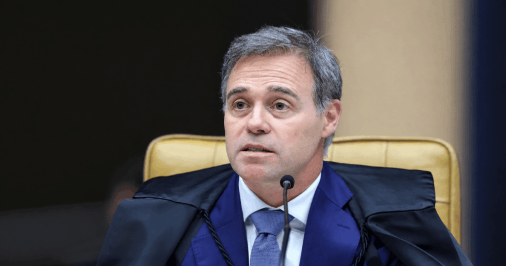Ministro André Mendonça, do STF, durante sessão da Corte. Magistrado determinou que a Papuda esclareça denúncia de depoimento sem advogado envolvendo o Careca do INSS.
