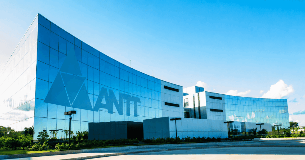 Sede da ANTT em Brasília durante reportagem sobre contratação de empresa citada na Operação Dissímulo e contrato de terceirização de R$ 38,1 milhões.