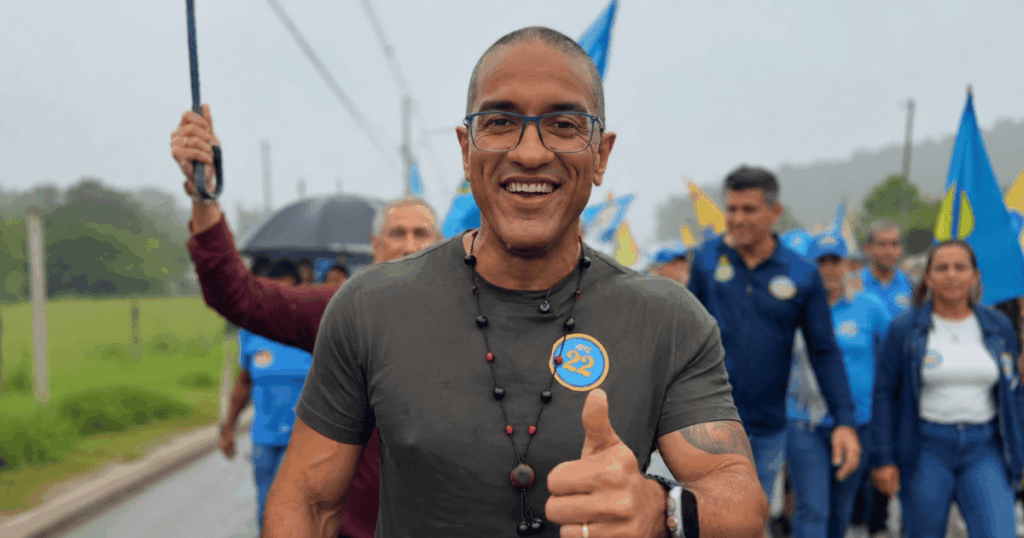 Arthur Henrique durante ato de campanha após vitória na eleição suplementar para o governo de Roraima em 2026.