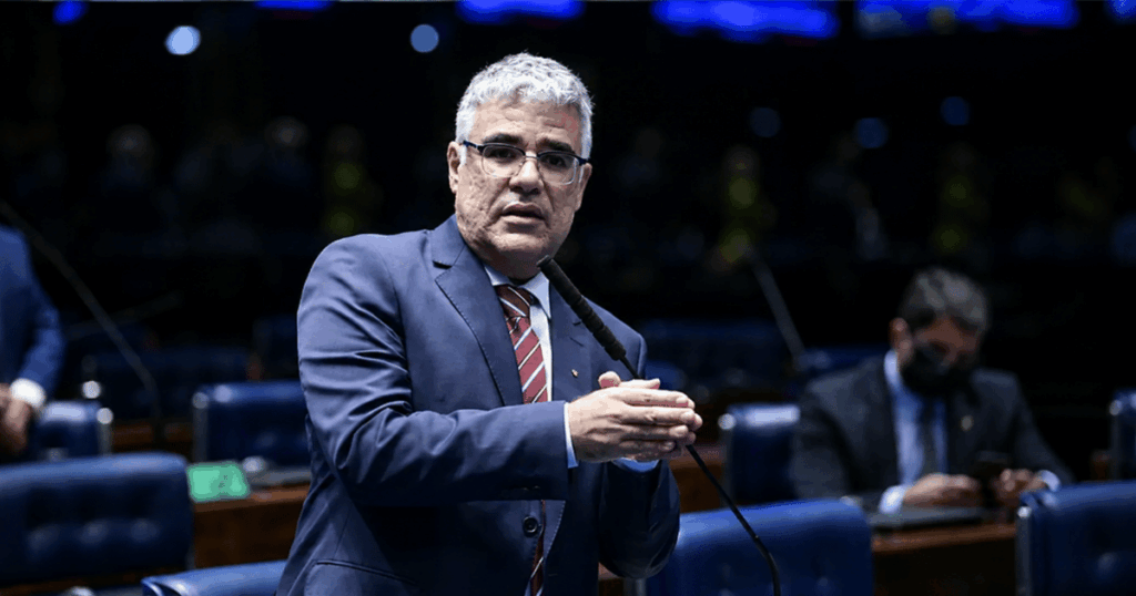 Senador Eduardo Girão discursa no plenário do Senado ao comentar julgamento da família Vorcaro e criticar a suspensão da Lei da Dosimetria pelo STF.