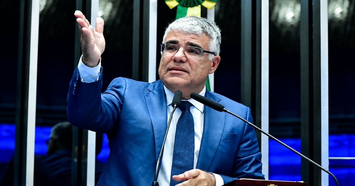 Eduardo Girão discursa no Senado Federal durante debate sobre articulação da direita para as eleições de 2026 no Ceará.