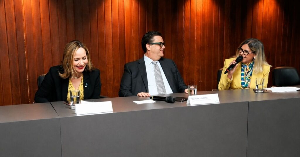 Ministro da Previdência Wolney Queiroz participa de evento de recepção a novos servidores do INSS na Administração Central em Brasília.