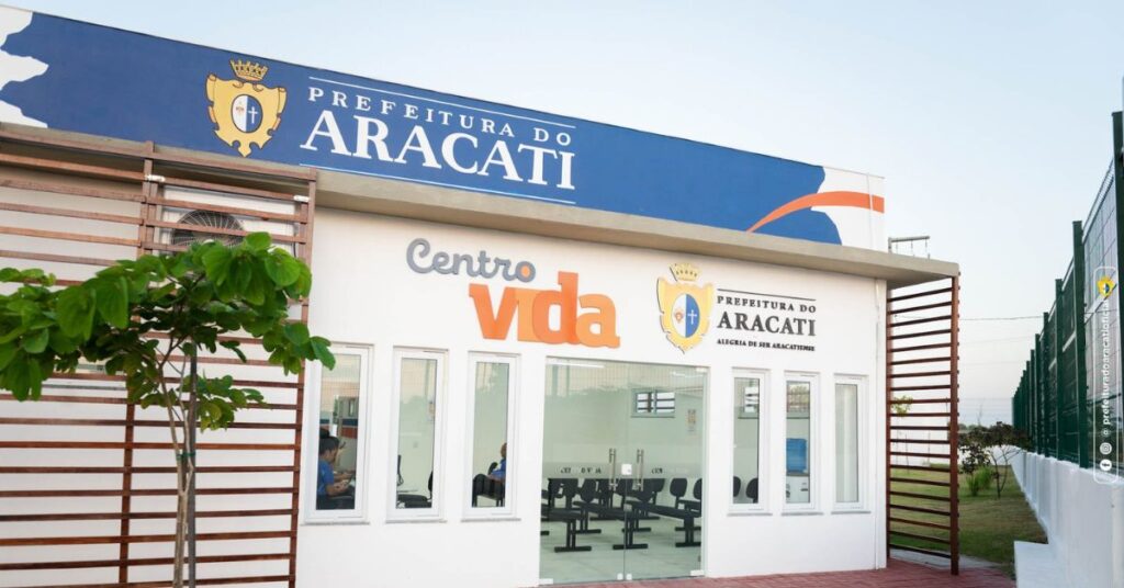 Fachada de unidade da Prefeitura de Aracati, município alvo de ação do MP-CE por concurso público e vínculos temporários