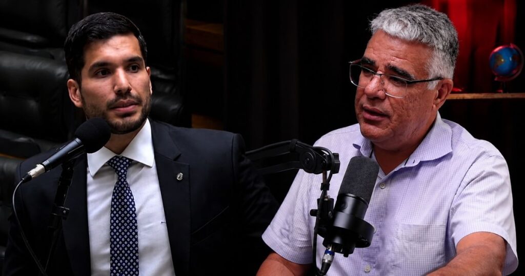 André Fernandes e Eduardo Girão em montagem que ilustra a disputa pela liderança da direita no Ceará para as eleições de 2026.
