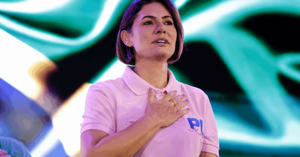 Michelle Bolsonaro durante evento do PL após virar alvo de bolsonaristas por elogiar programa do governo Lula.
