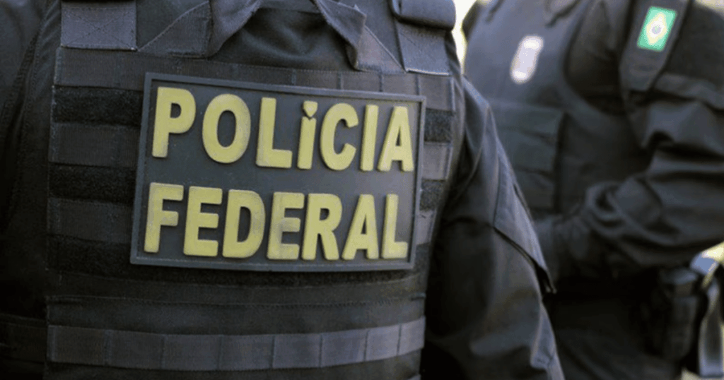 Operação da Polícia Federal e da Marinha intercepta embarcação suspeita de tráfico internacional de drogas na costa do Suriname.