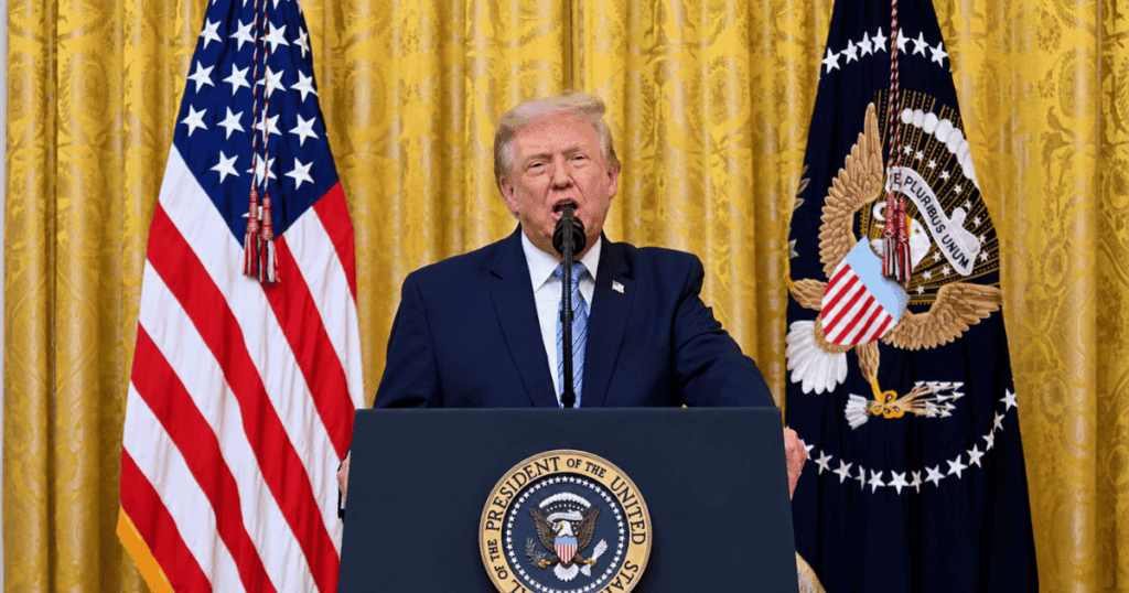 Presidente dos Estados Unidos, Donald Trump, durante pronunciamento em que voltou a fazer acusações sobre fraude nas eleições de 2020, citando China e Venezuela.