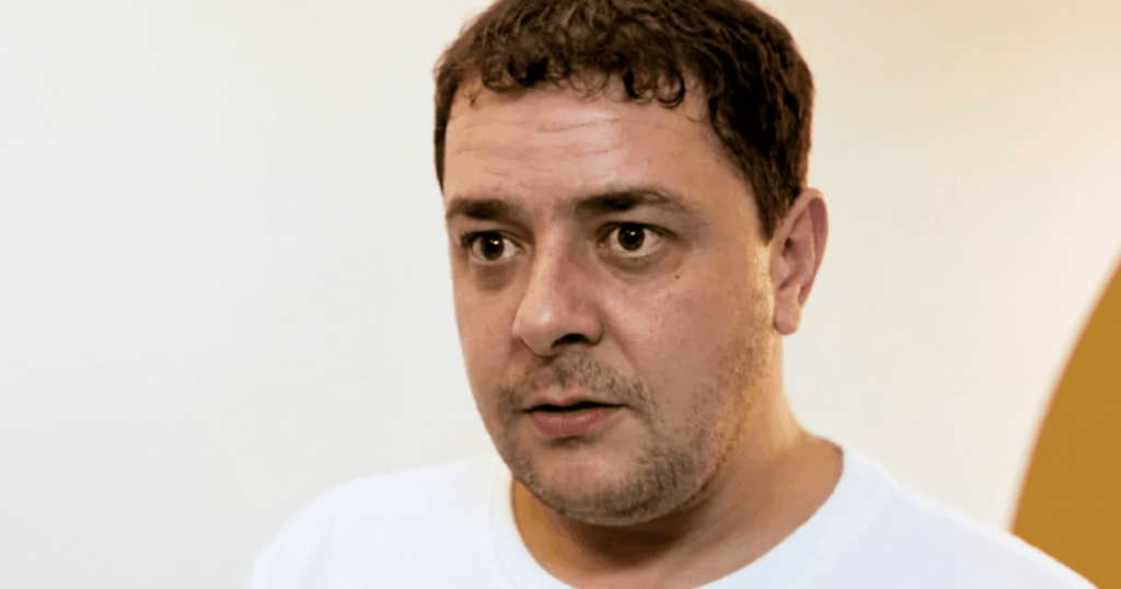 Fábio Luís Lula da Silva, o Lulinha, em imagem de arquivo. Novo inquérito da Polícia Federal investiga suspeitas de tráfico de influência e cita empresa que também aparece no caso do Careca do INSS.